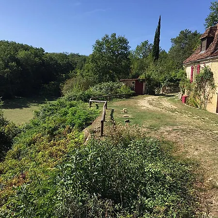 Beautiful 3-Bed House With Swimming Pool