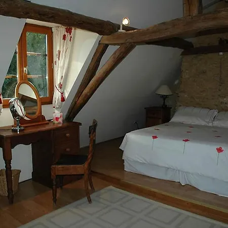Prázdninový dům Beautiful 3-Bed House With Swimming Pool Alles-Sur-Dordogne