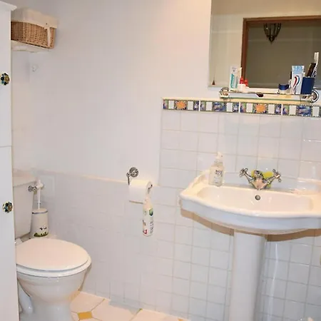 Beautiful 3-Bed House With Swimming Pool Prázdninový dům Alles-Sur-Dordogne