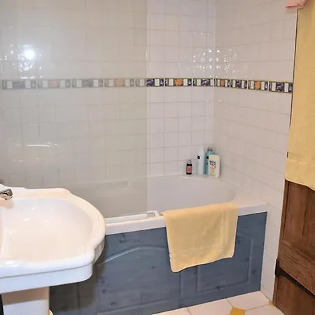 Beautiful 3-Bed House With Swimming Pool Alles-Sur-Dordogne